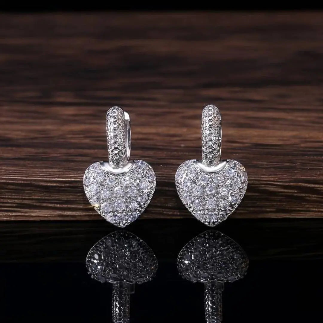 Elegant, glittering heart earrings