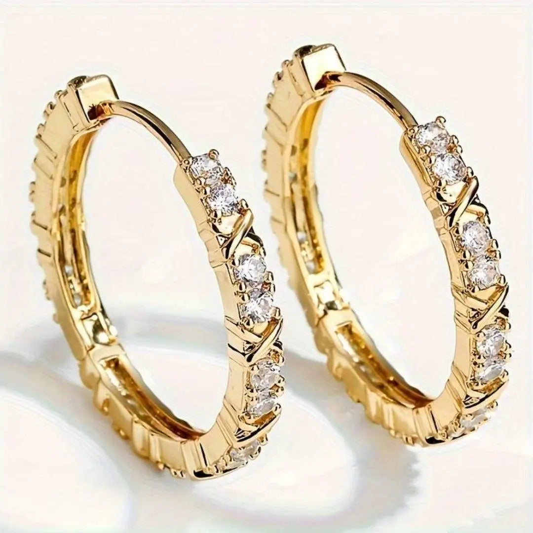 Elegant shiny gold-plated earrings