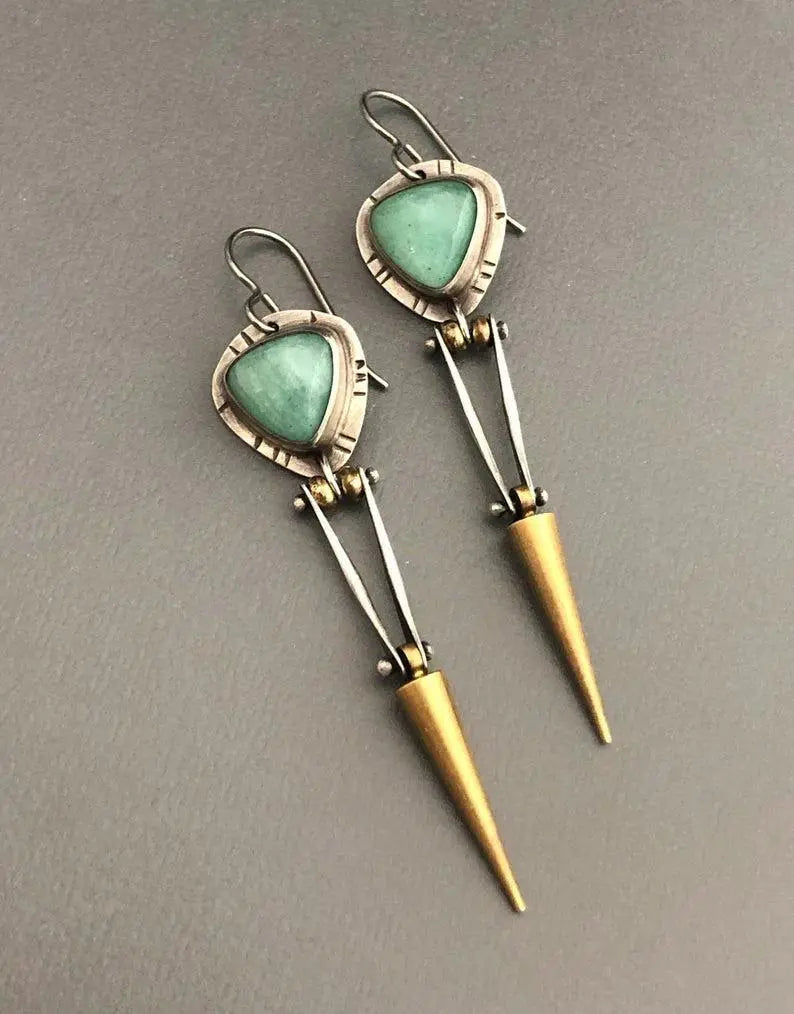 Ethnic boho earrings made of green resin stone