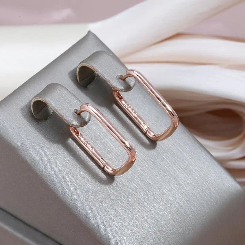Simple, elegant gold zirconia earrings