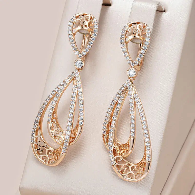 Elegant gold-plated earrings