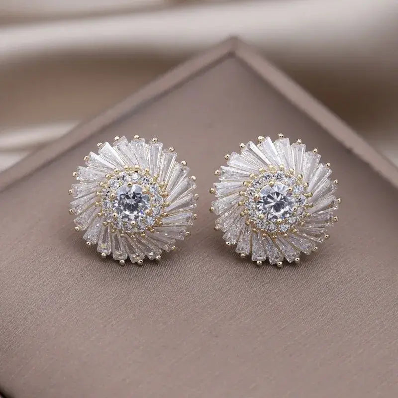 Elegant spiral earrings in light color