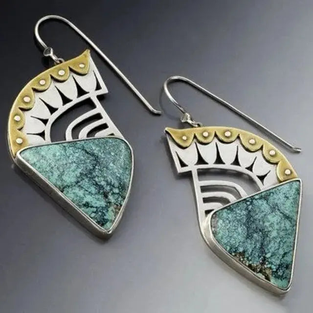 Mist earrings in vintage style