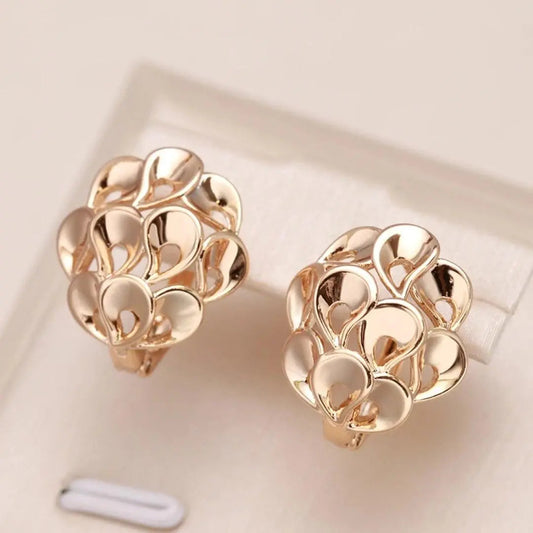 Shiny gold earrings