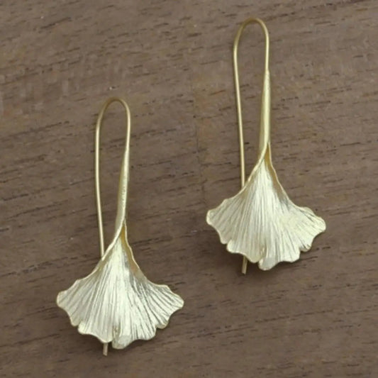 Vintage earrings with gold-plated petals