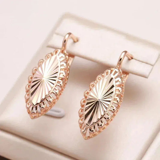 Shiny gold disc earrings