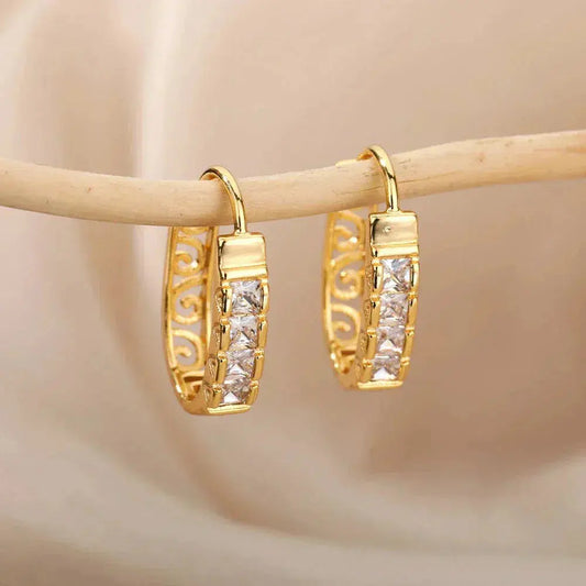Minimalist gold zirconia earrings