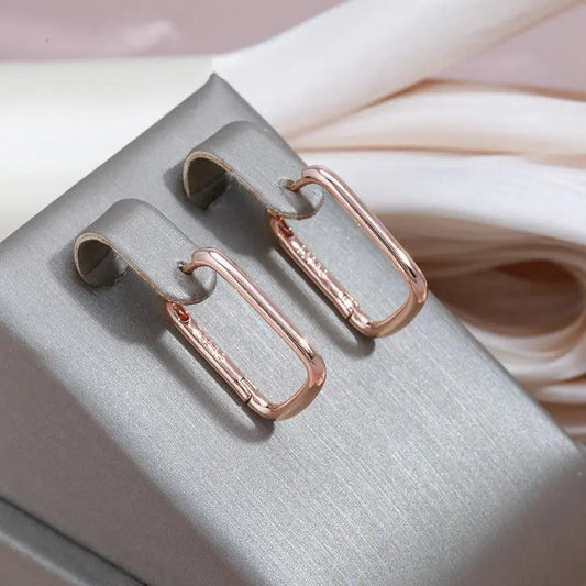 Simple, elegant gold zirconia earrings
