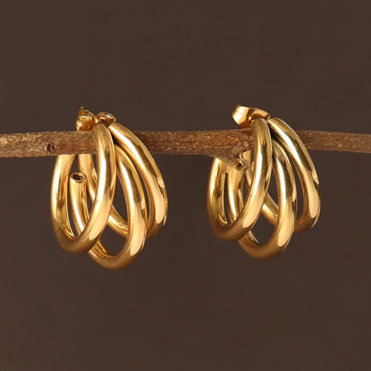 Vintage earrings with gold circle