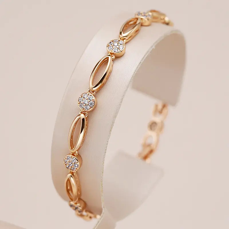 Elegant gold-plated bracelet with zircons