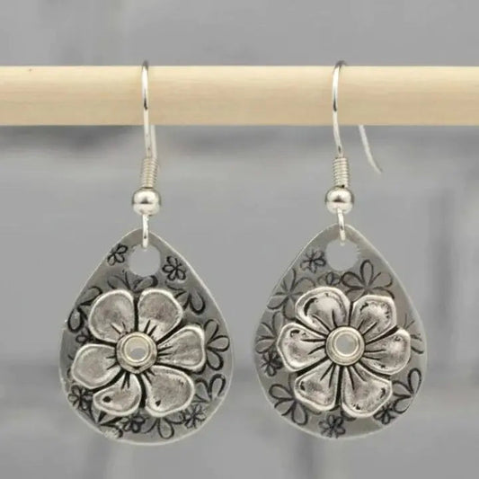 Floral vintage style earrings in sterling silver