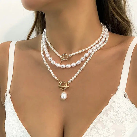 Elegant pearl necklace