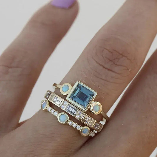 Vintage ring with blue crystal