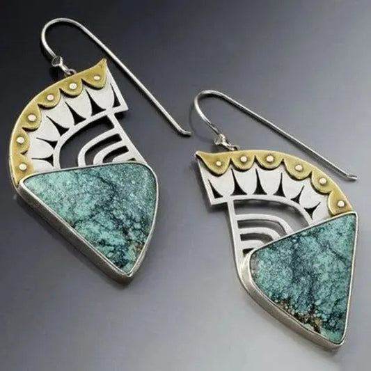 Mist earrings in vintage style