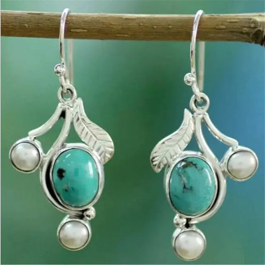 Vintage earrings in turquoise