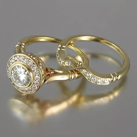 Ring set with zirconia and gold in vintage style