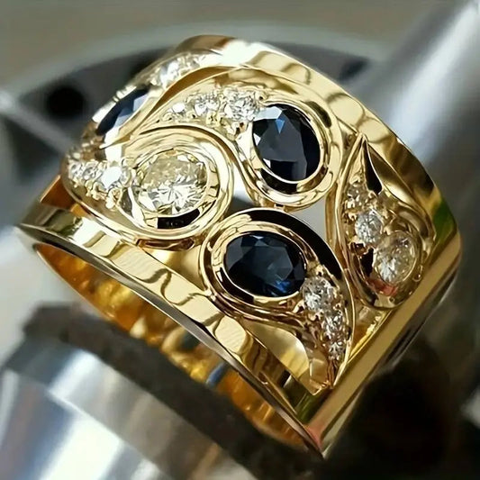 Gold vintage style ring with zircons