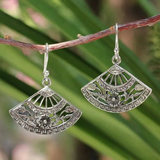 Hanging fan earrings in vintage style