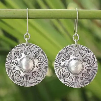 Round vintage style pendant earrings